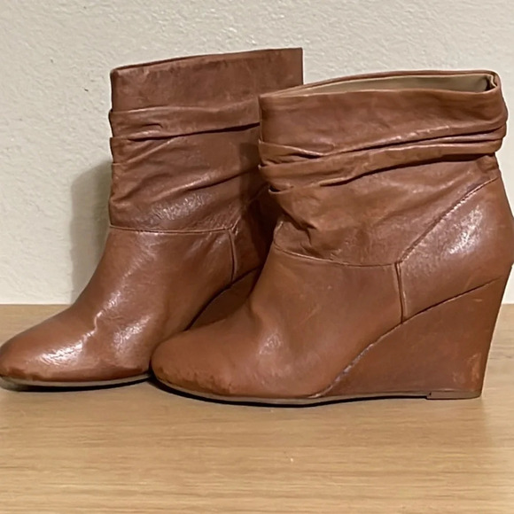 Chinese Laundry Wedge Boot Tan Cognac Size 7 - Picture 1 of 16